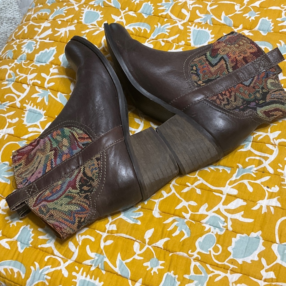 🔥Final Mark Down! LOGG H & M Ankle Boots with Multicolor Tapestry - Picture 5 of 12